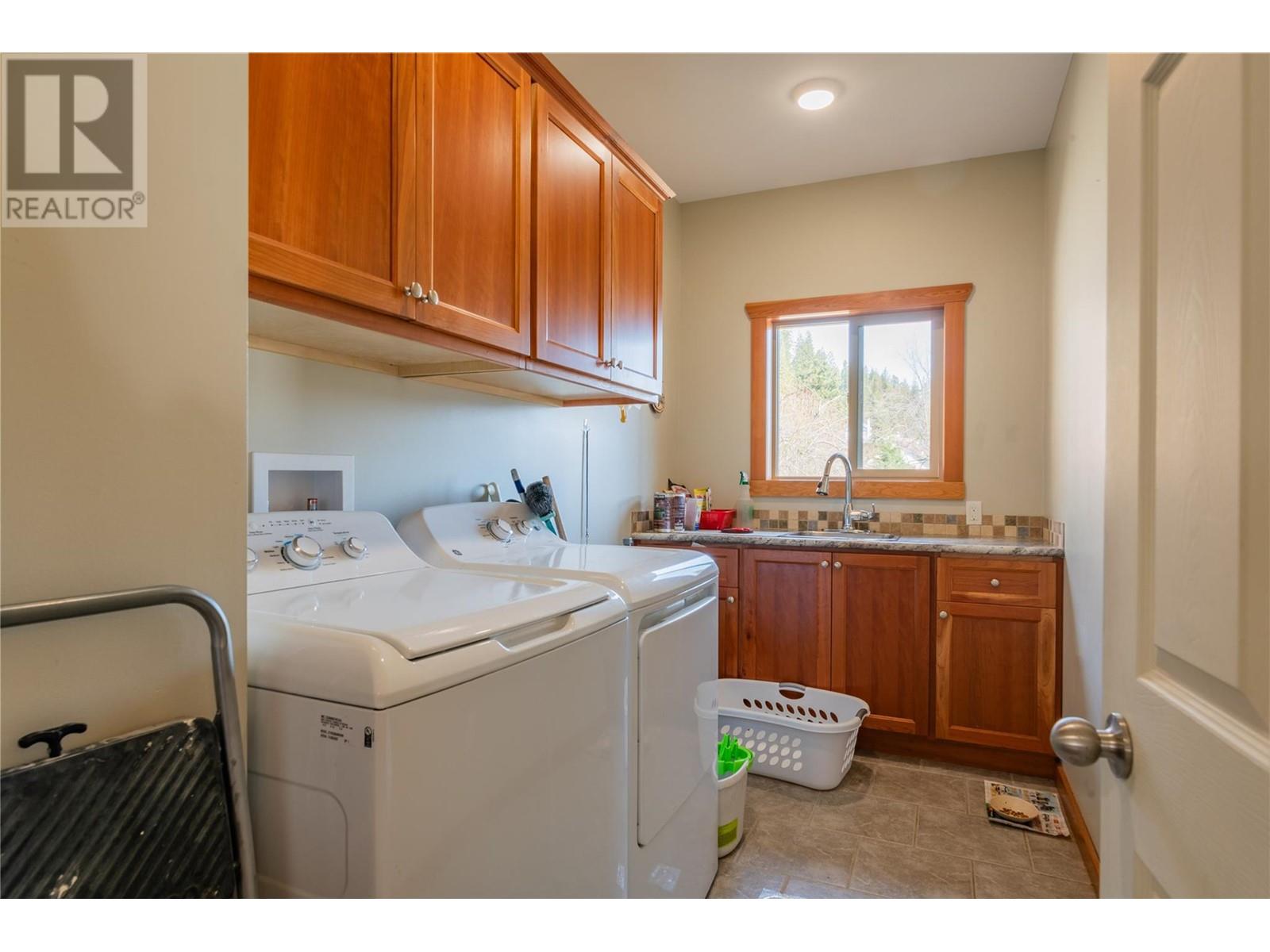 3558 Sprague Street, Ainsworth, British Columbia  V0G 1A0 - Photo 43 - 10335732