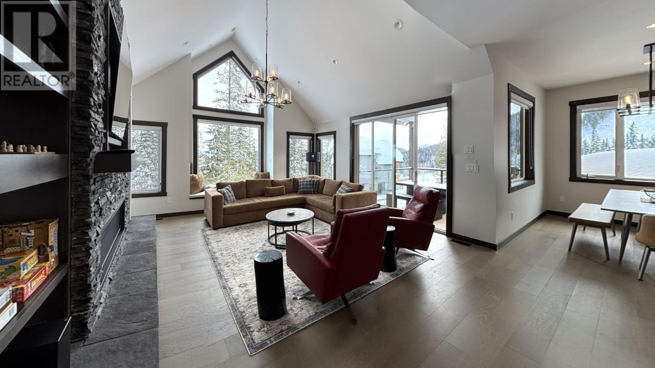 2001 Crest Road Unit# B, Rossland, British Columbia  V0G 1Y0 - Photo 13 - 10336167
