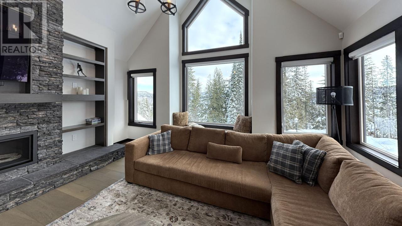 2001 Crest Road Unit# B, Rossland, British Columbia  V0G 1Y0 - Photo 14 - 10336167
