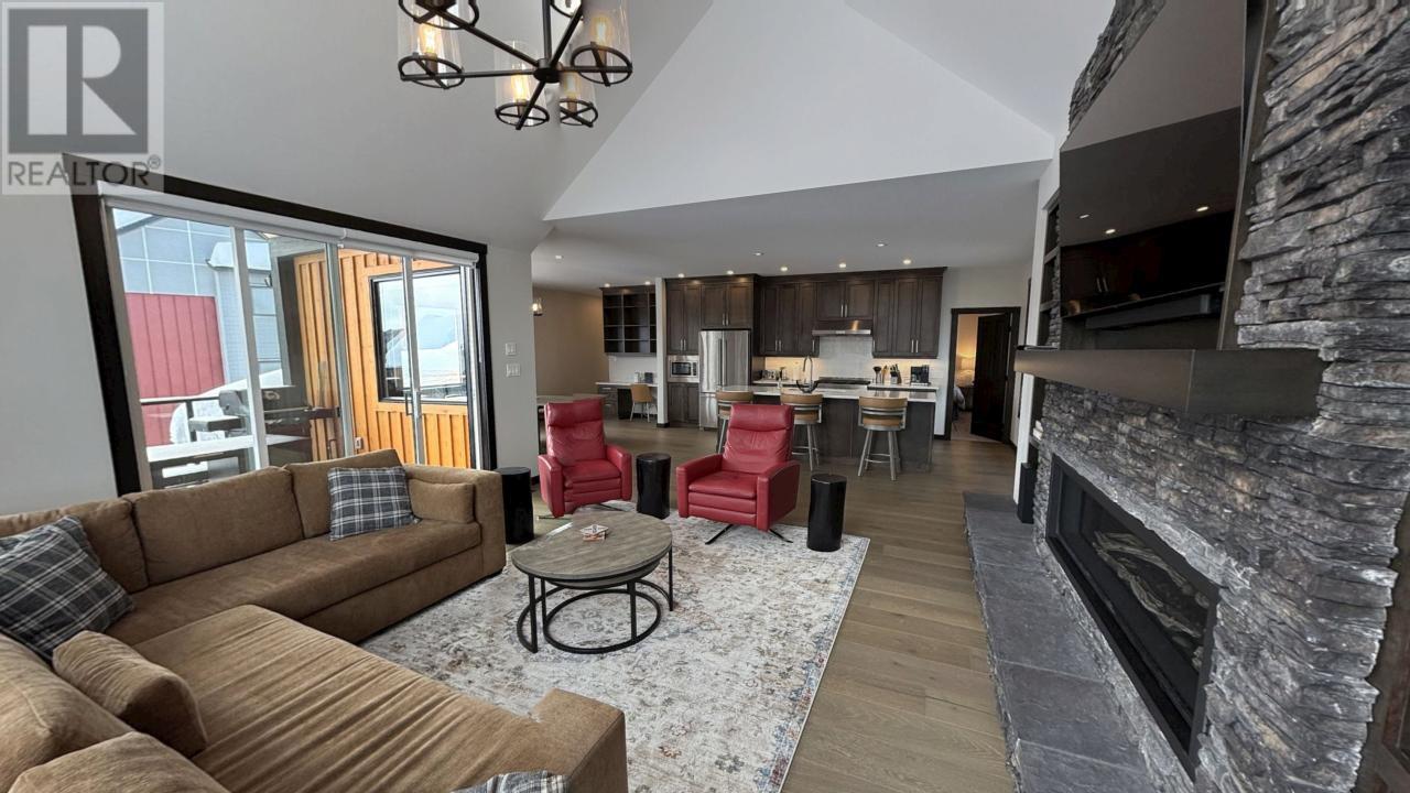 2001 Crest Road Unit# B, Rossland, British Columbia  V0G 1Y0 - Photo 16 - 10336167