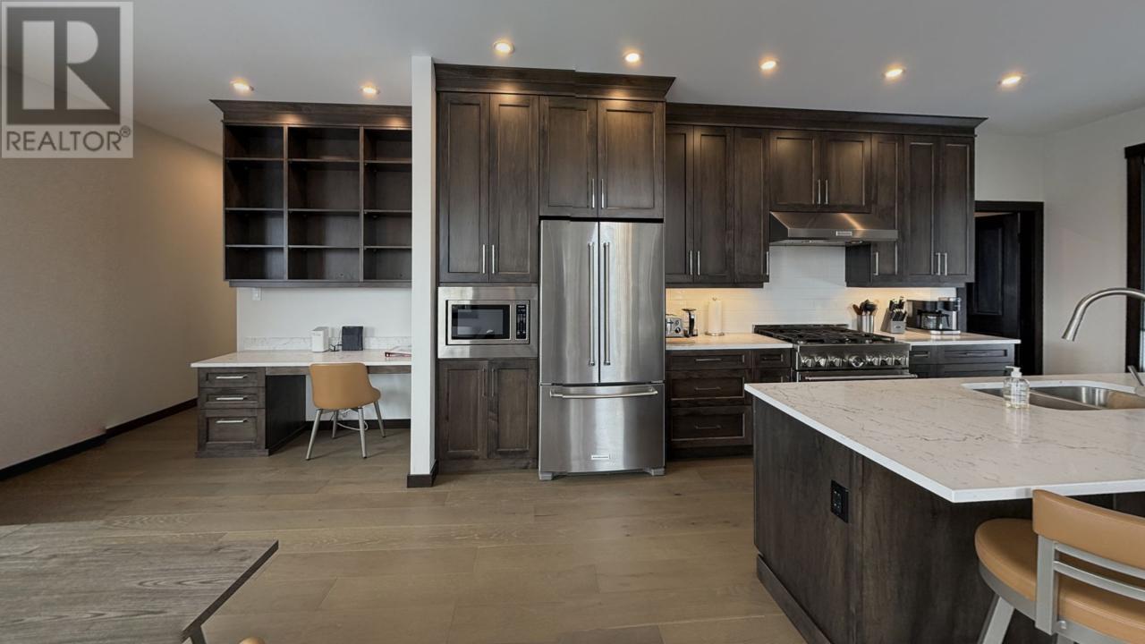 2001 Crest Road Unit# B, Rossland, British Columbia  V0G 1Y0 - Photo 18 - 10336167