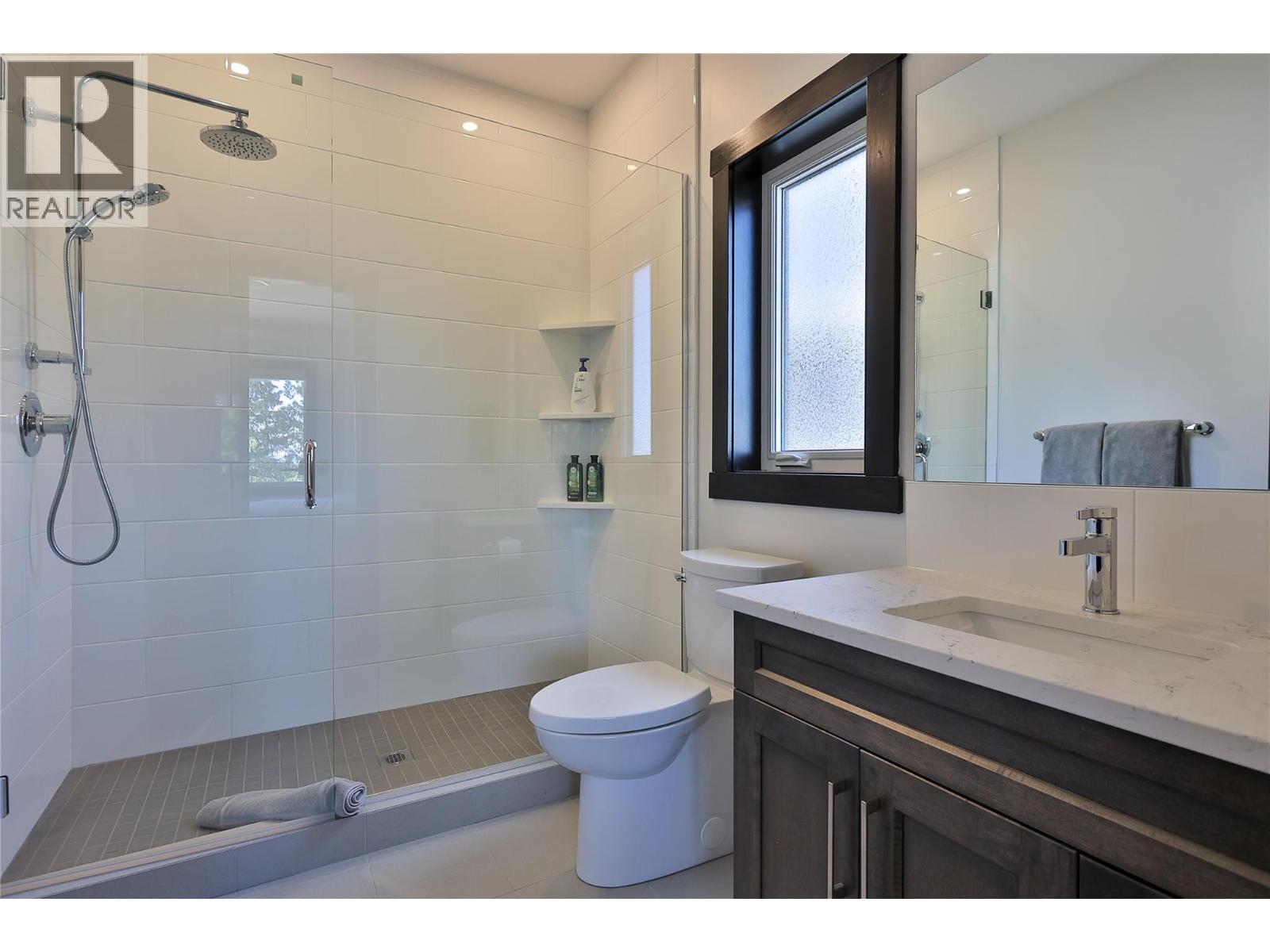 2001 Crest Road Unit# B, Rossland, British Columbia  V0G 1Y0 - Photo 48 - 10336167