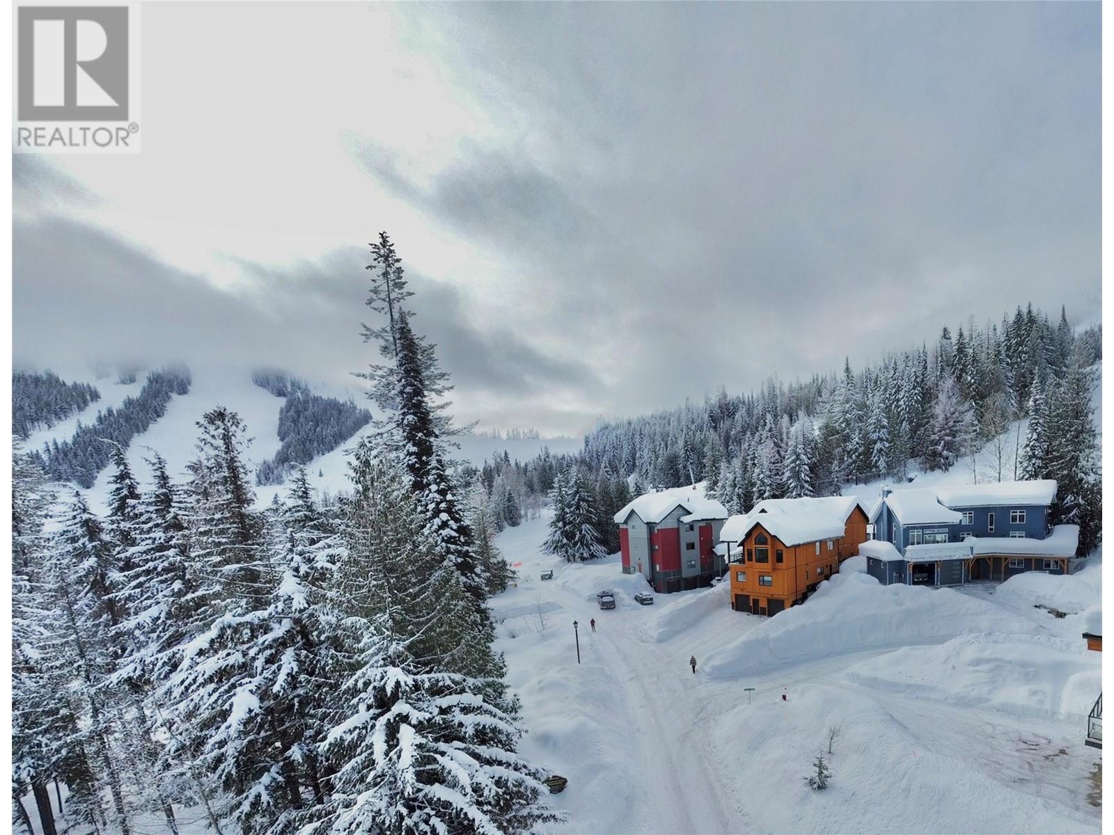 2001 Crest Road Unit# B, Rossland, British Columbia  V0G 1Y0 - Photo 6 - 10336167