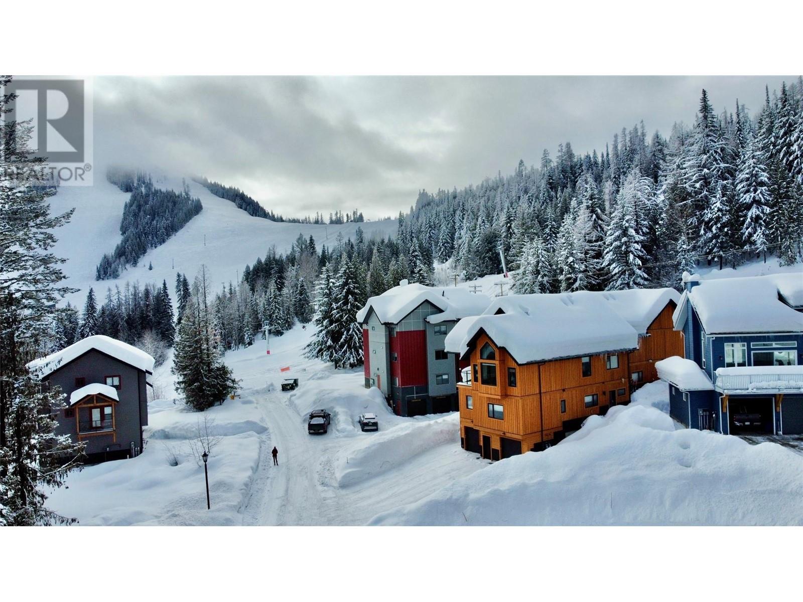 2001 Crest Road Unit# B, Rossland, British Columbia  V0G 1Y0 - Photo 7 - 10336167