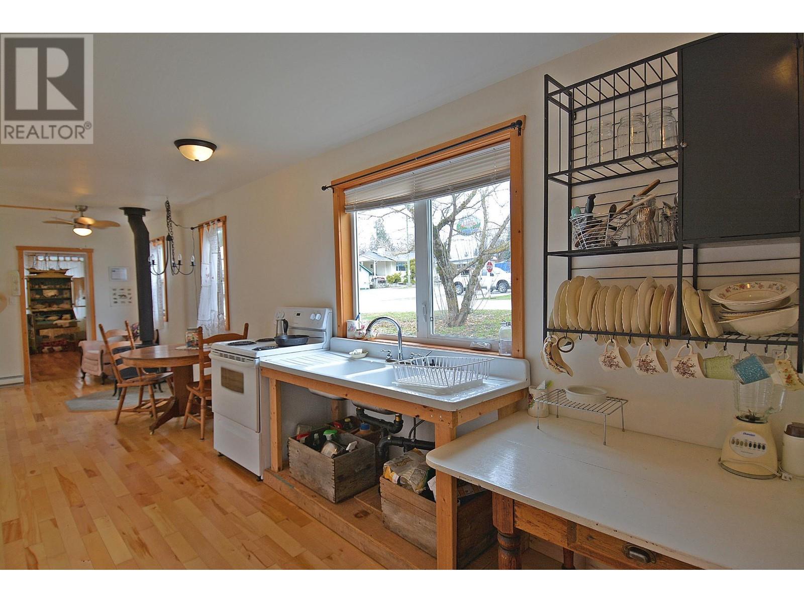 124 Lake Avenue, Silverton, British Columbia  V0G 1S0 - Photo 14 - 10336864