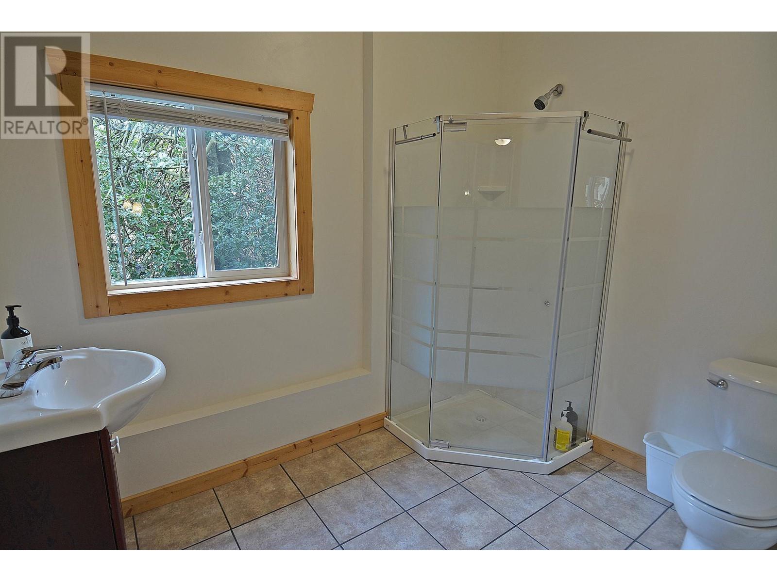 124 Lake Avenue, Silverton, British Columbia  V0G 1S0 - Photo 34 - 10336864