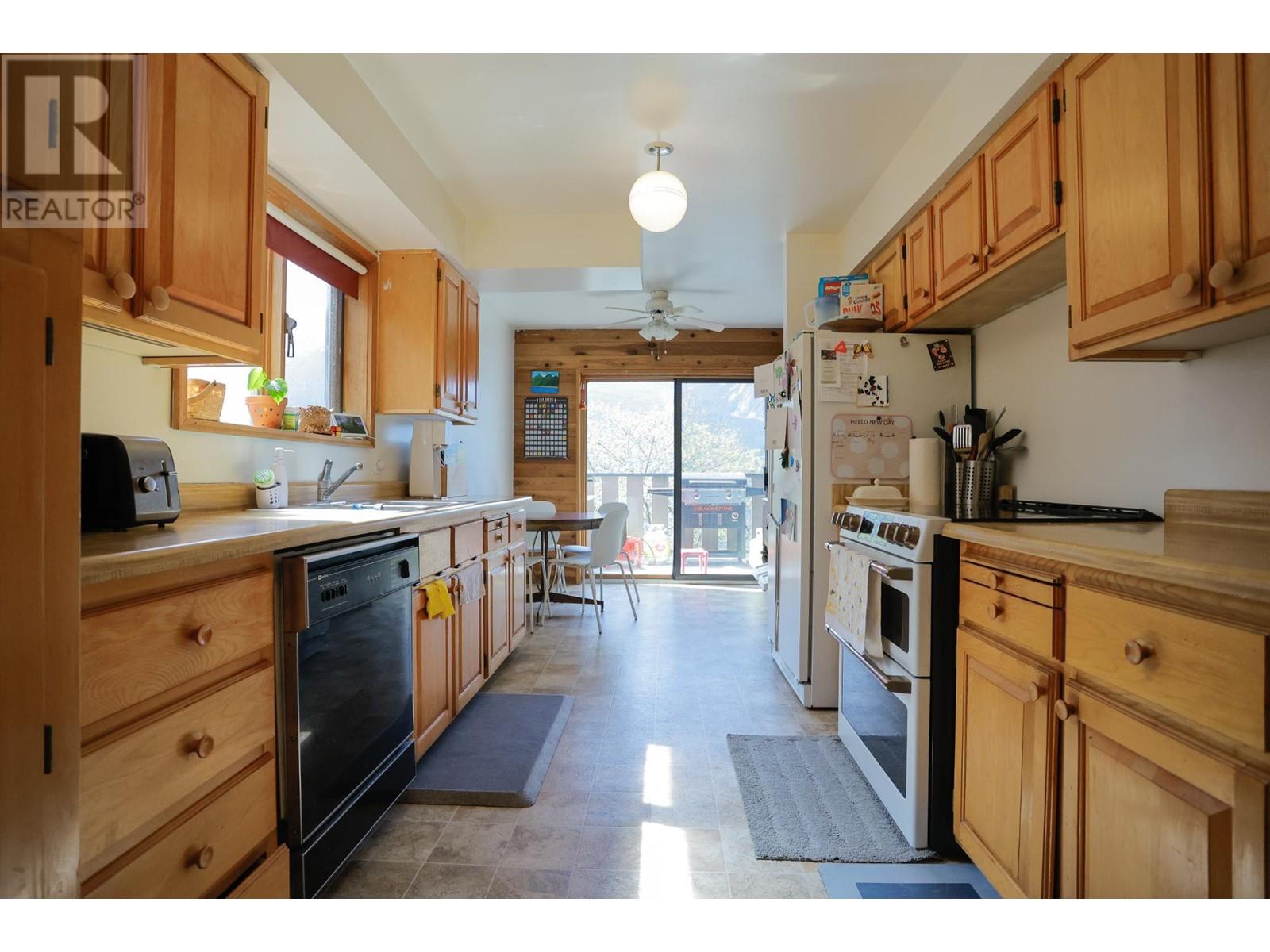803 Silver Cove Drive, Silverton, British Columbia  V0G 1S0 - Photo 11 - 10336937