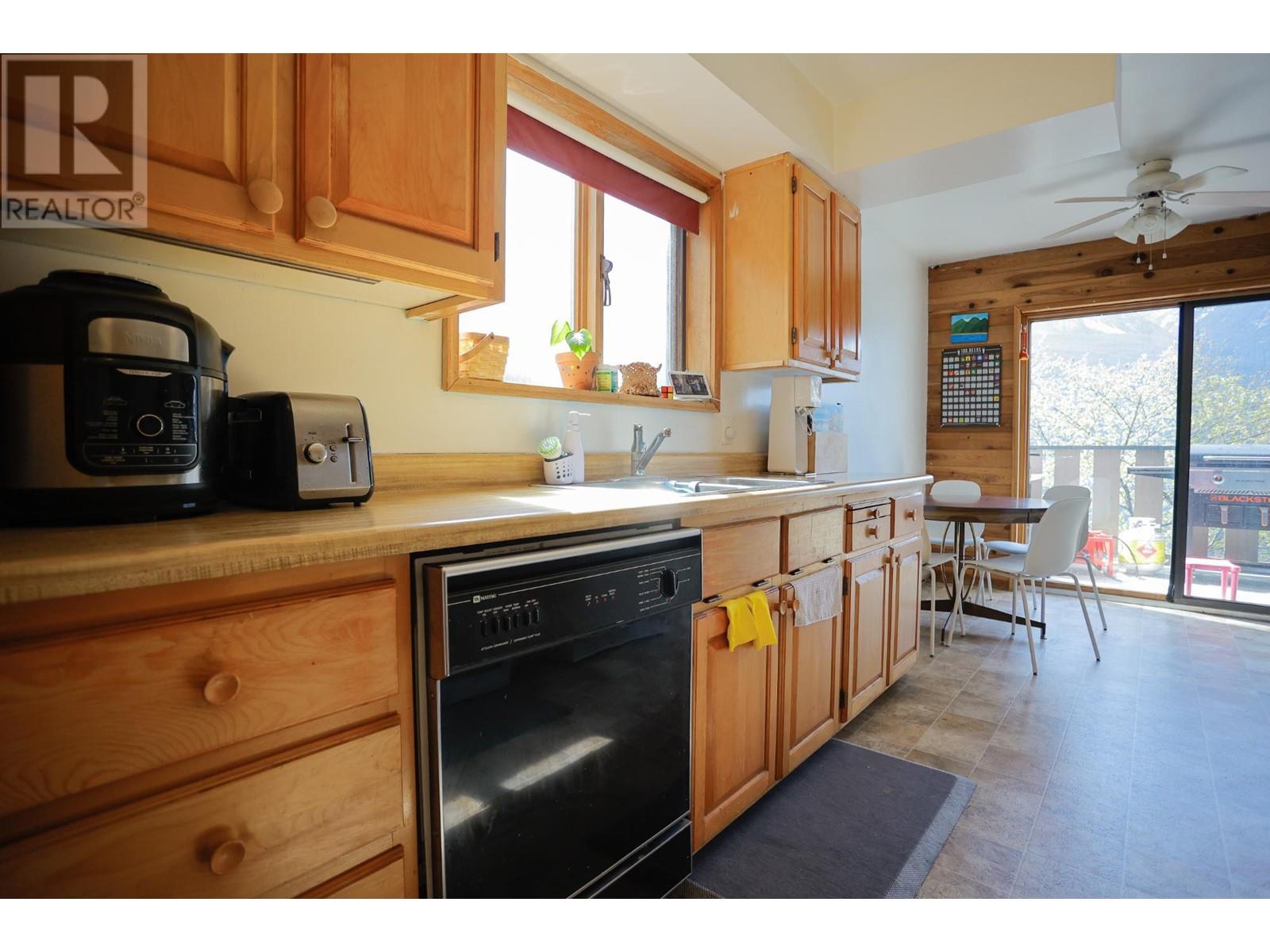 803 Silver Cove Drive, Silverton, British Columbia  V0G 1S0 - Photo 12 - 10336937