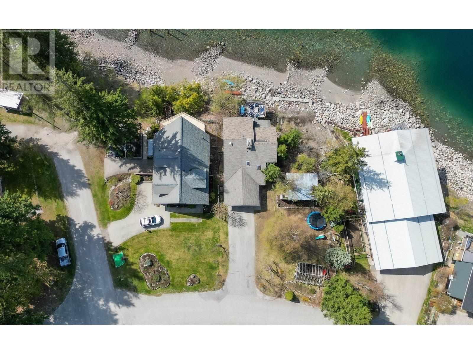 803 Silver Cove Drive, Silverton, British Columbia  V0G 1S0 - Photo 2 - 10336937