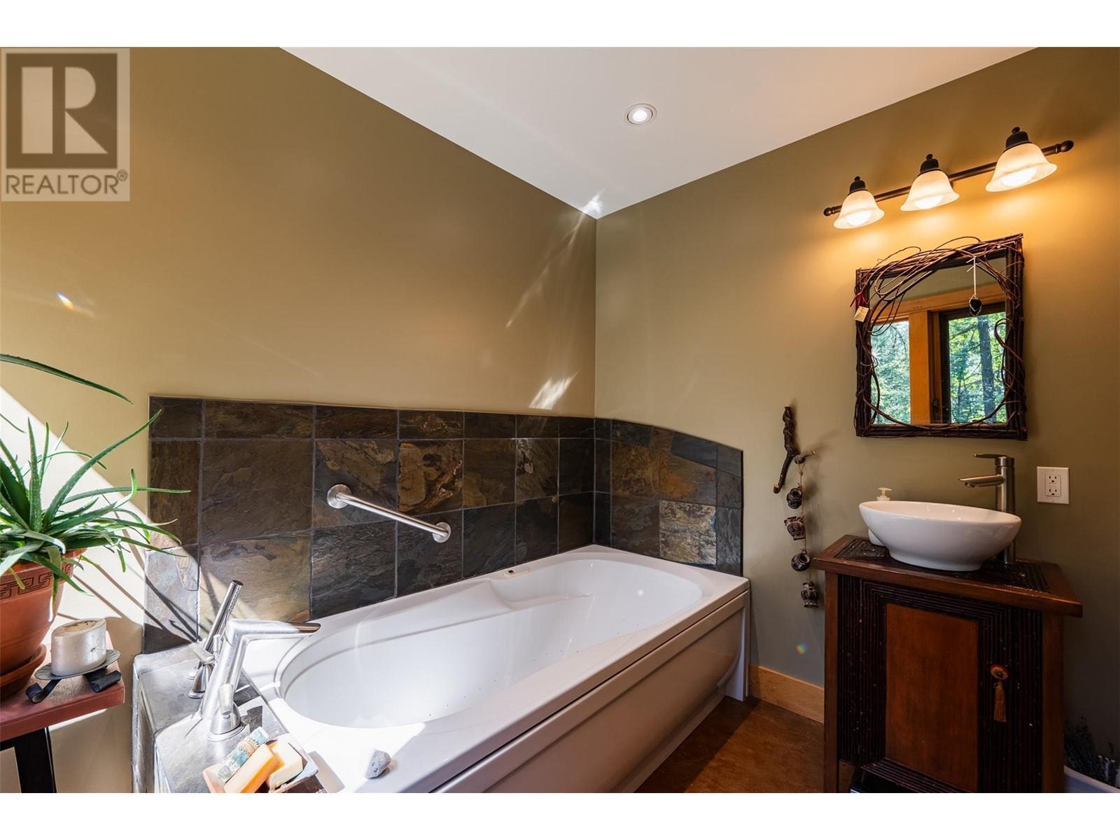 4306 View Ridge Road, Nelson, British Columbia  V0G 2G3 - Photo 27 - 10336997