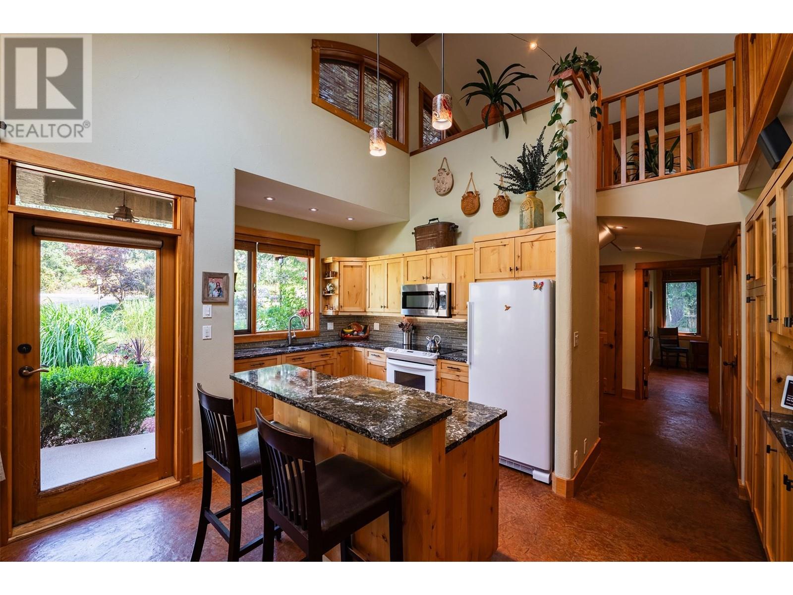 4306 View Ridge Road, Nelson, British Columbia  V0G 2G3 - Photo 6 - 10336997