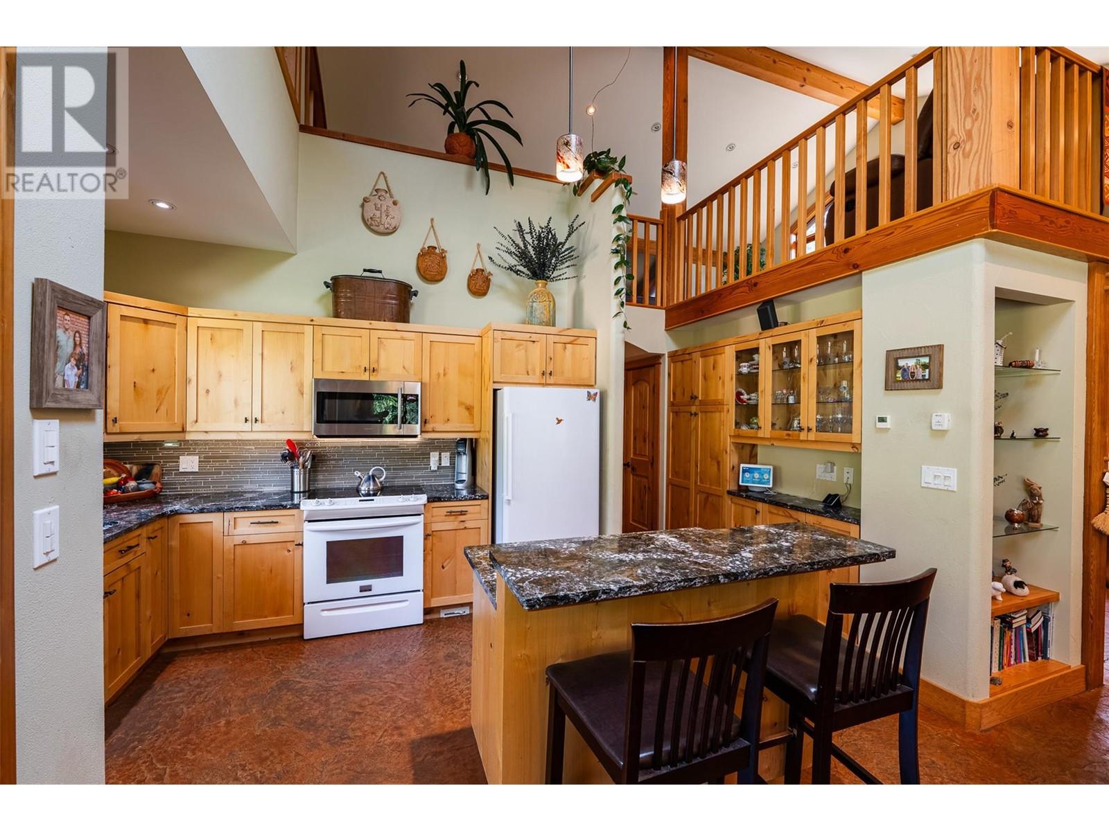 4306 View Ridge Road, Nelson, British Columbia  V0G 2G3 - Photo 7 - 10336997
