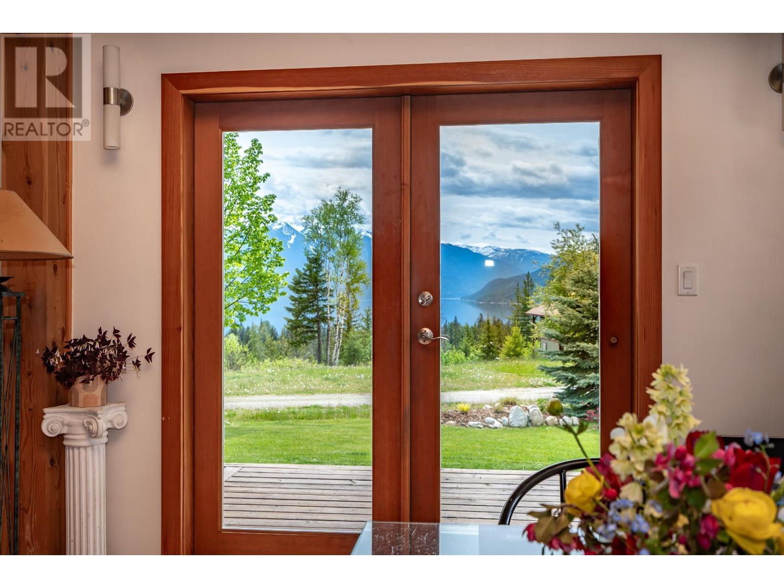 296 Full Moon Road, Rosebery, British Columbia  V0G 1S1 - Photo 14 - 10336315