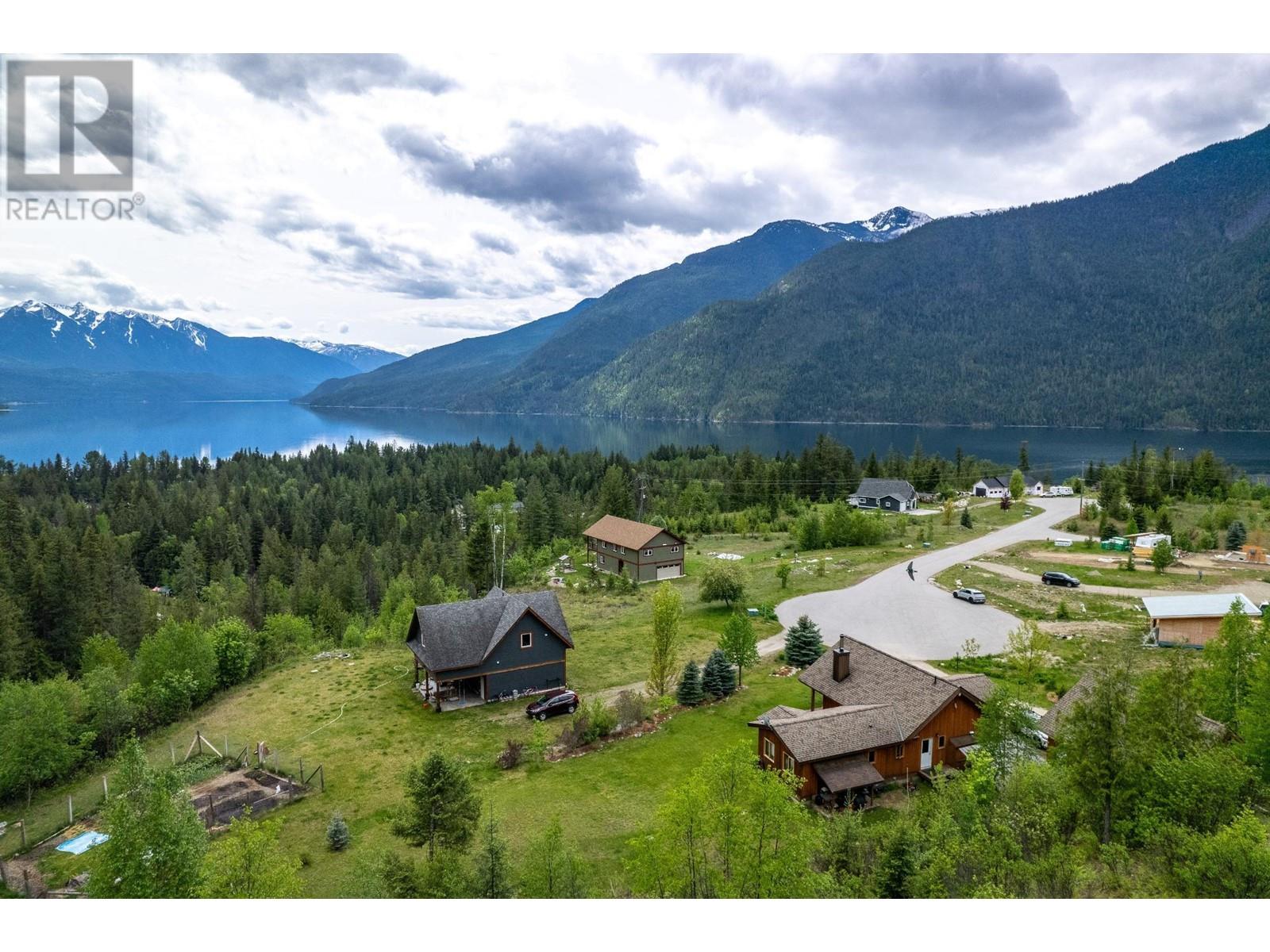 296 Full Moon Road, Rosebery, British Columbia  V0G 1S1 - Photo 2 - 10336315