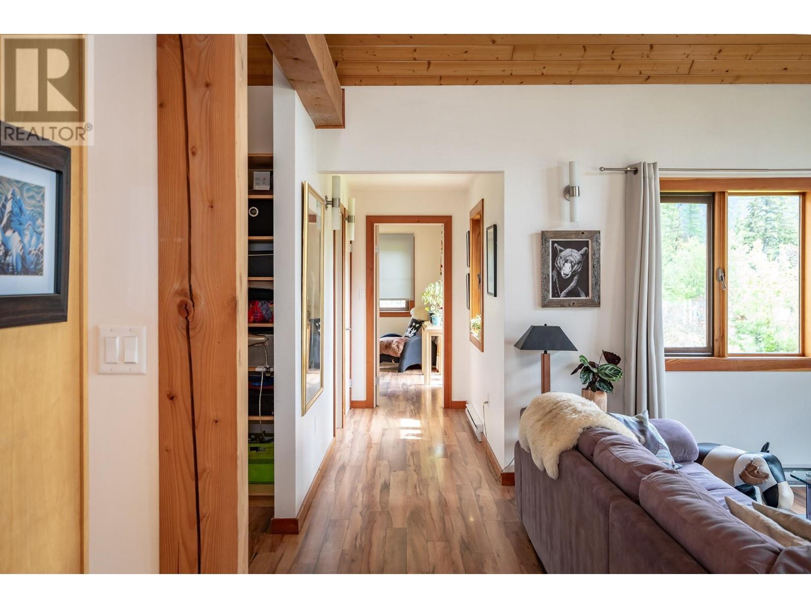 296 Full Moon Road, Rosebery, British Columbia  V0G 1S1 - Photo 22 - 10336315