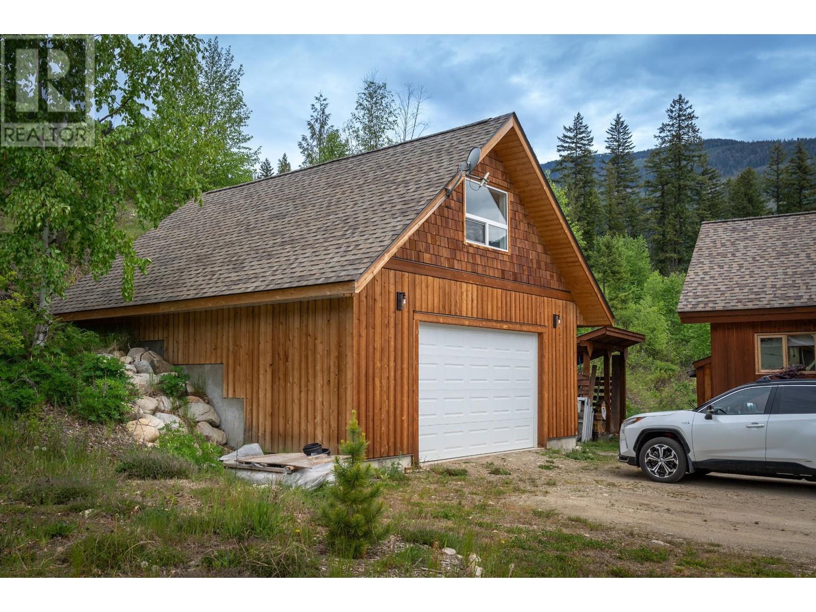 296 Full Moon Road, Rosebery, British Columbia  V0G 1S1 - Photo 34 - 10336315
