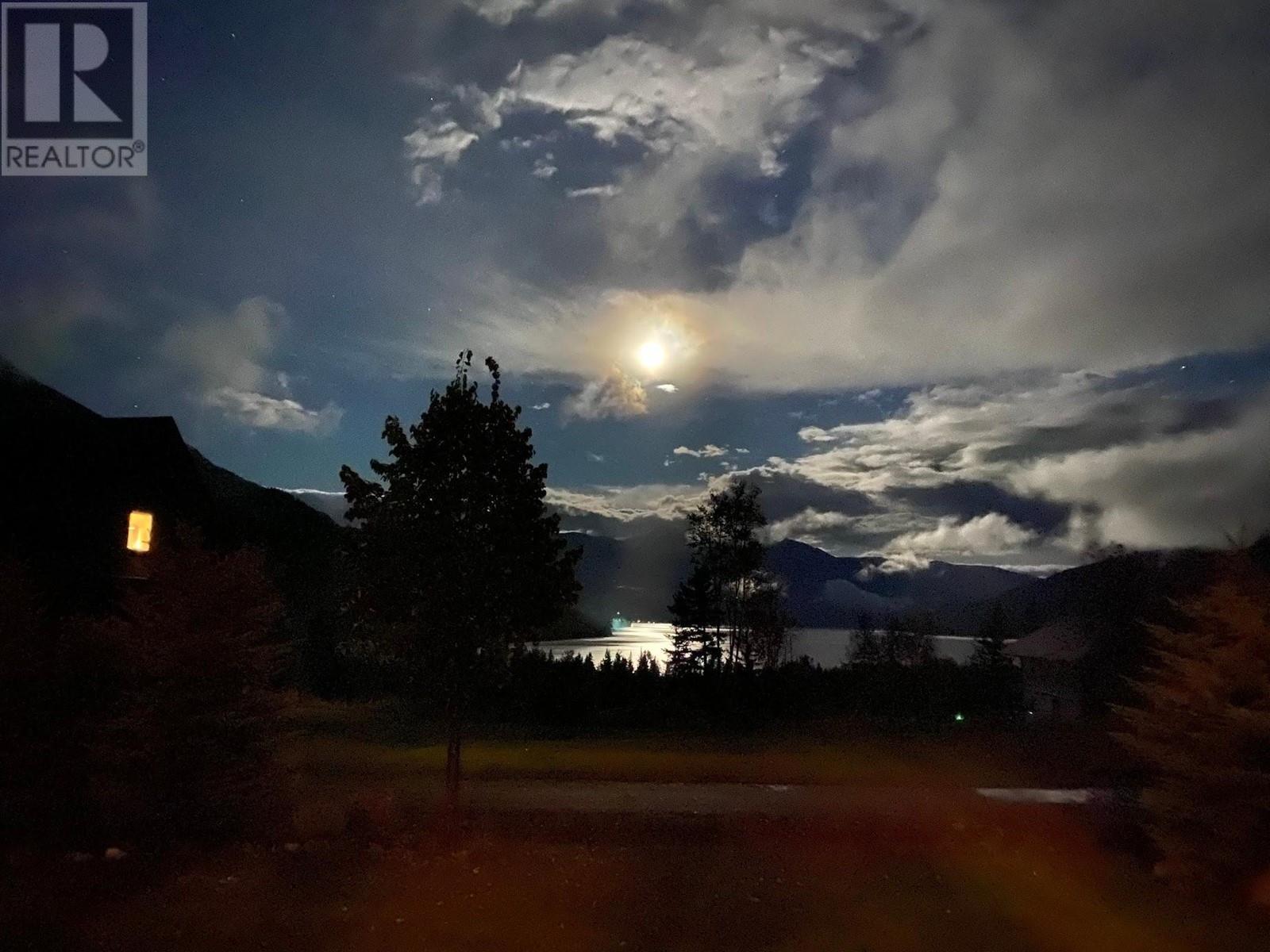 296 Full Moon Road, Rosebery, British Columbia  V0G 1S1 - Photo 44 - 10336315