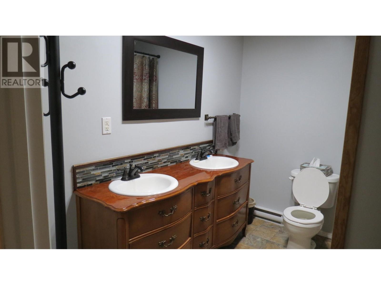 240 Arrow Park Demars Road, Nakusp, British Columbia  V0G 1R1 - Photo 14 - 10337302