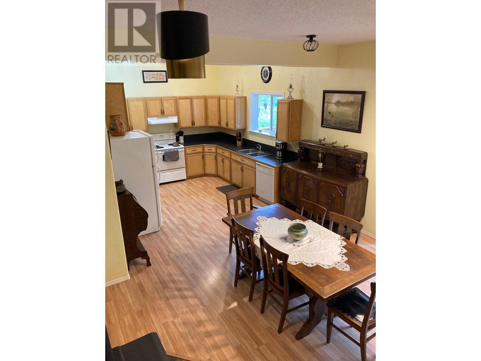 240 Arrow Park Demars Road, Nakusp, British Columbia  V0G 1R1 - Photo 6 - 10337302