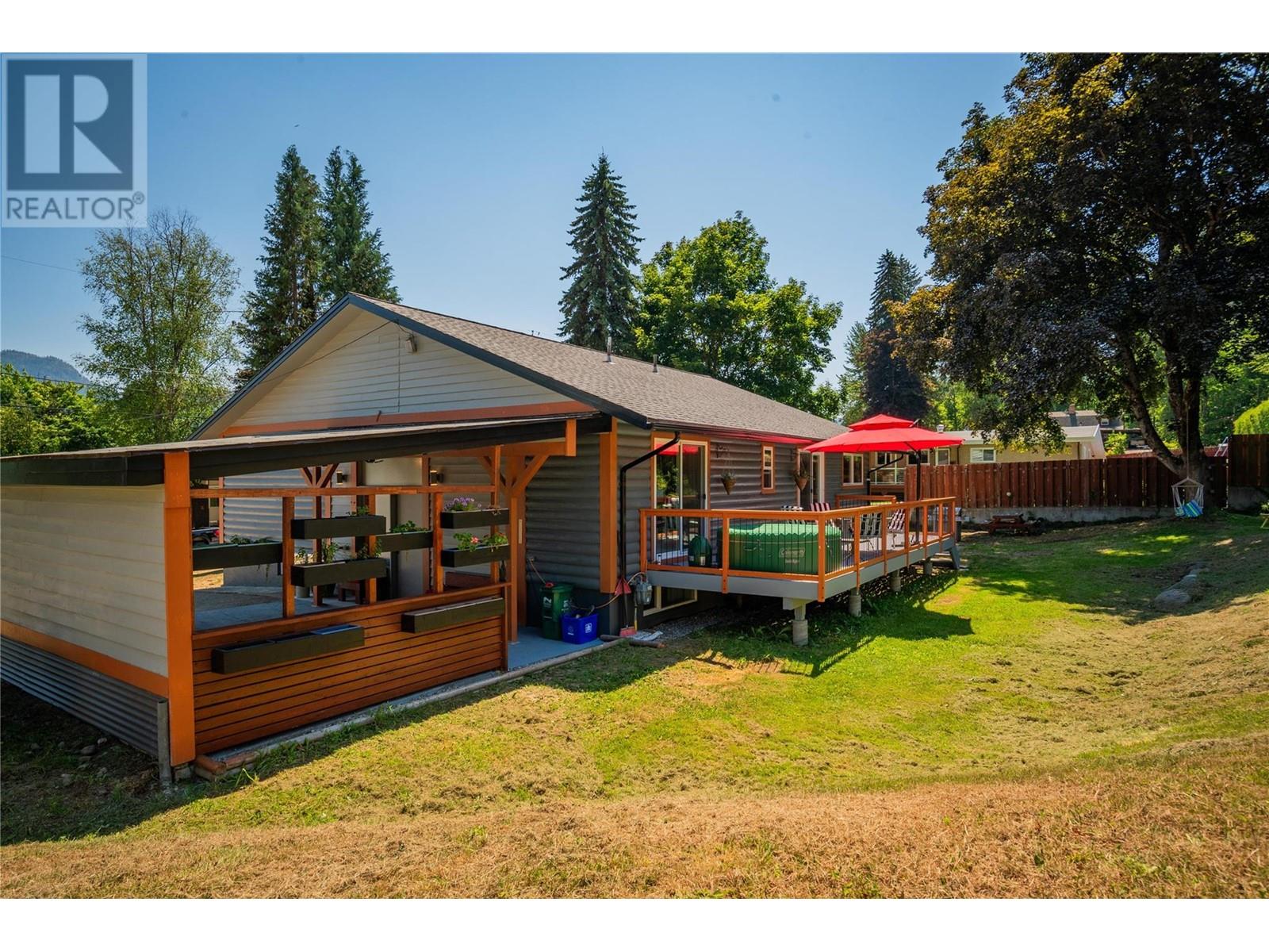 1845 Third Street, Fruitvale, British Columbia  V0G 1L0 - Photo 31 - 10337160