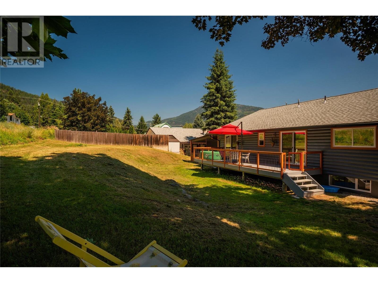 1845 Third Street, Fruitvale, British Columbia  V0G 1L0 - Photo 33 - 10337160