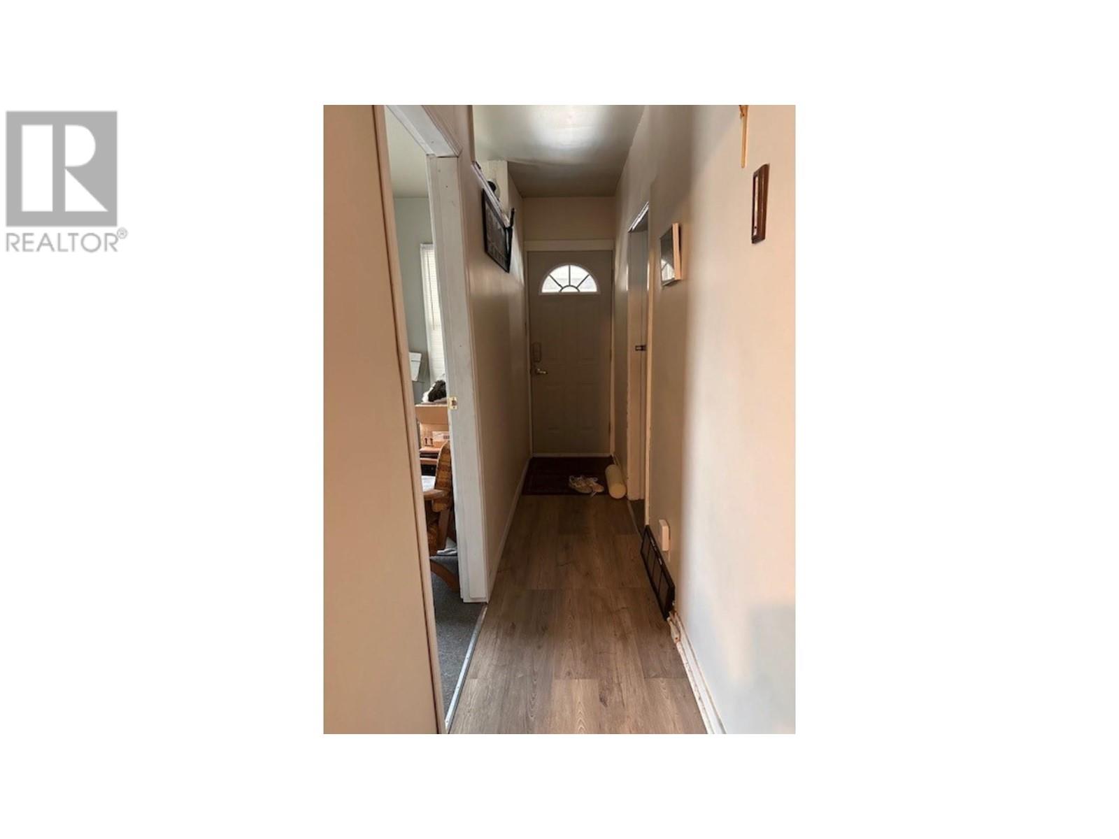 1744 Noran Street, Trail, British Columbia  V1R 1W9 - Photo 5 - 10337208