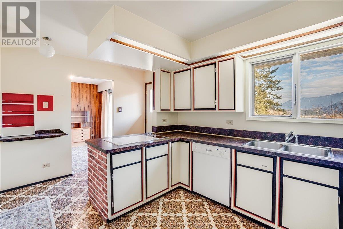 1309 6th Street, Genelle, British Columbia  V0G 1G0 - Photo 12 - 10335658