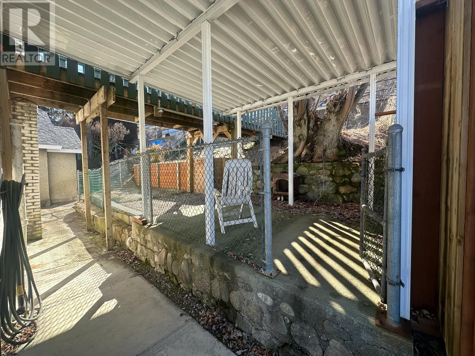 1860 Oak Street, Trail, British Columbia  V1R 3Z6 - Photo 21 - 10338000