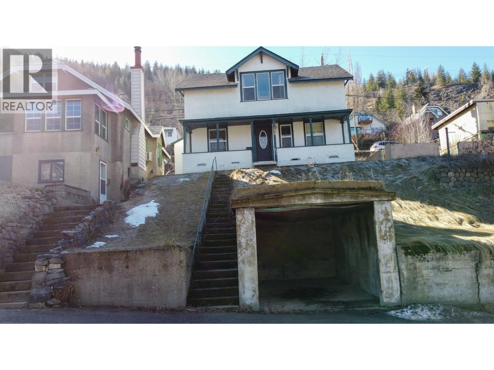 1860 Oak Street, Trail, British Columbia  V1R 3Z6 - Photo 30 - 10338000