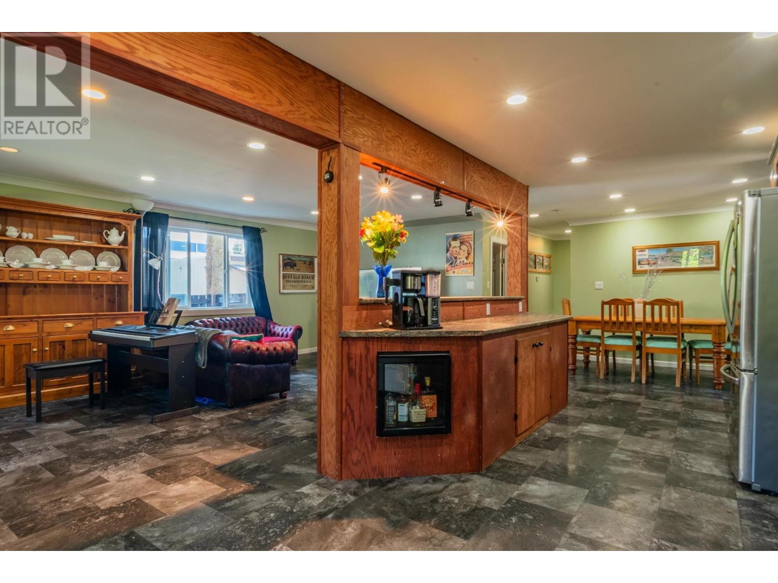 625 11th Avenue, Montrose, British Columbia  V0G 1P0 - Photo 16 - 10338200