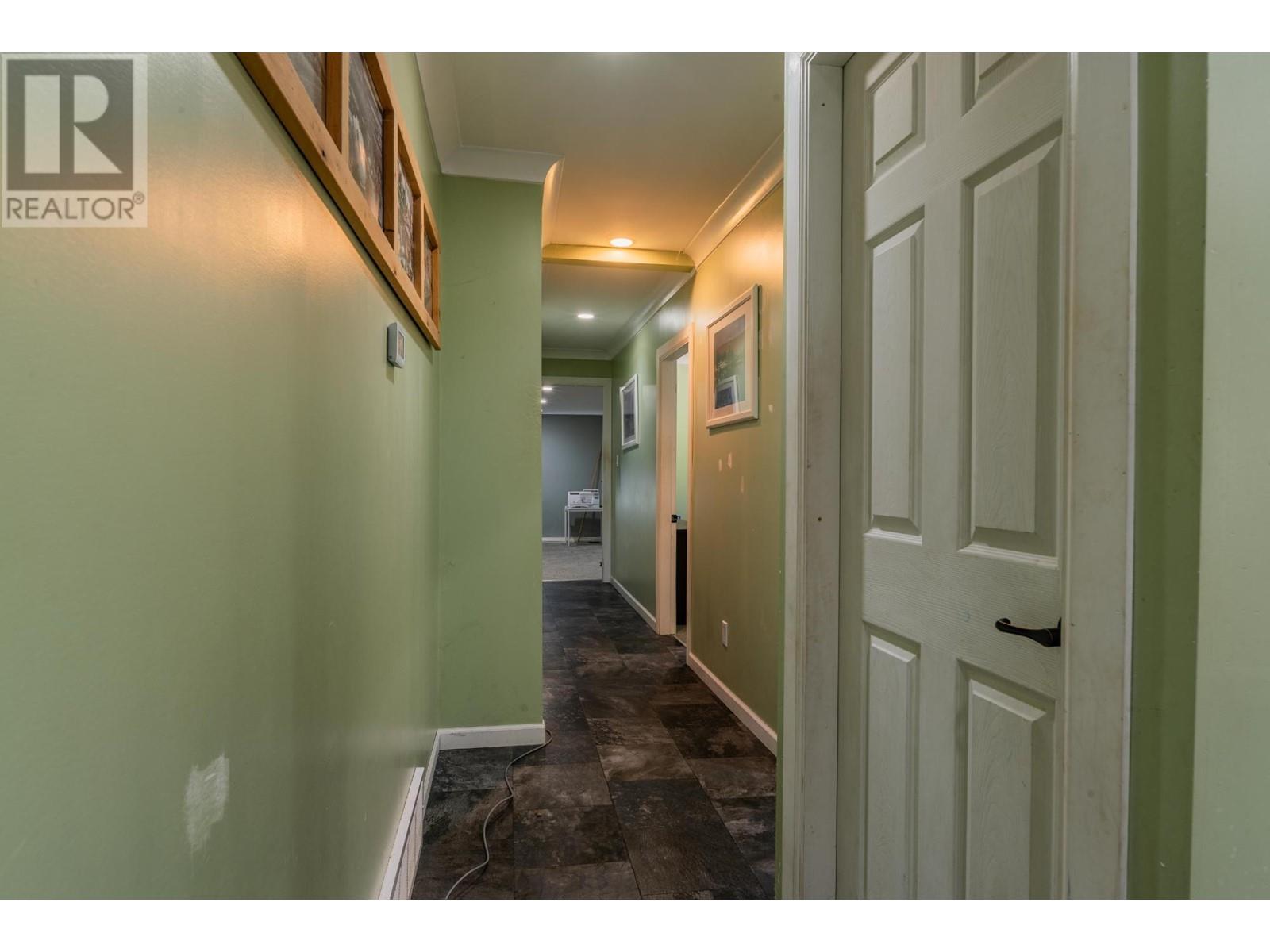 625 11th Avenue, Montrose, British Columbia  V0G 1P0 - Photo 24 - 10338200