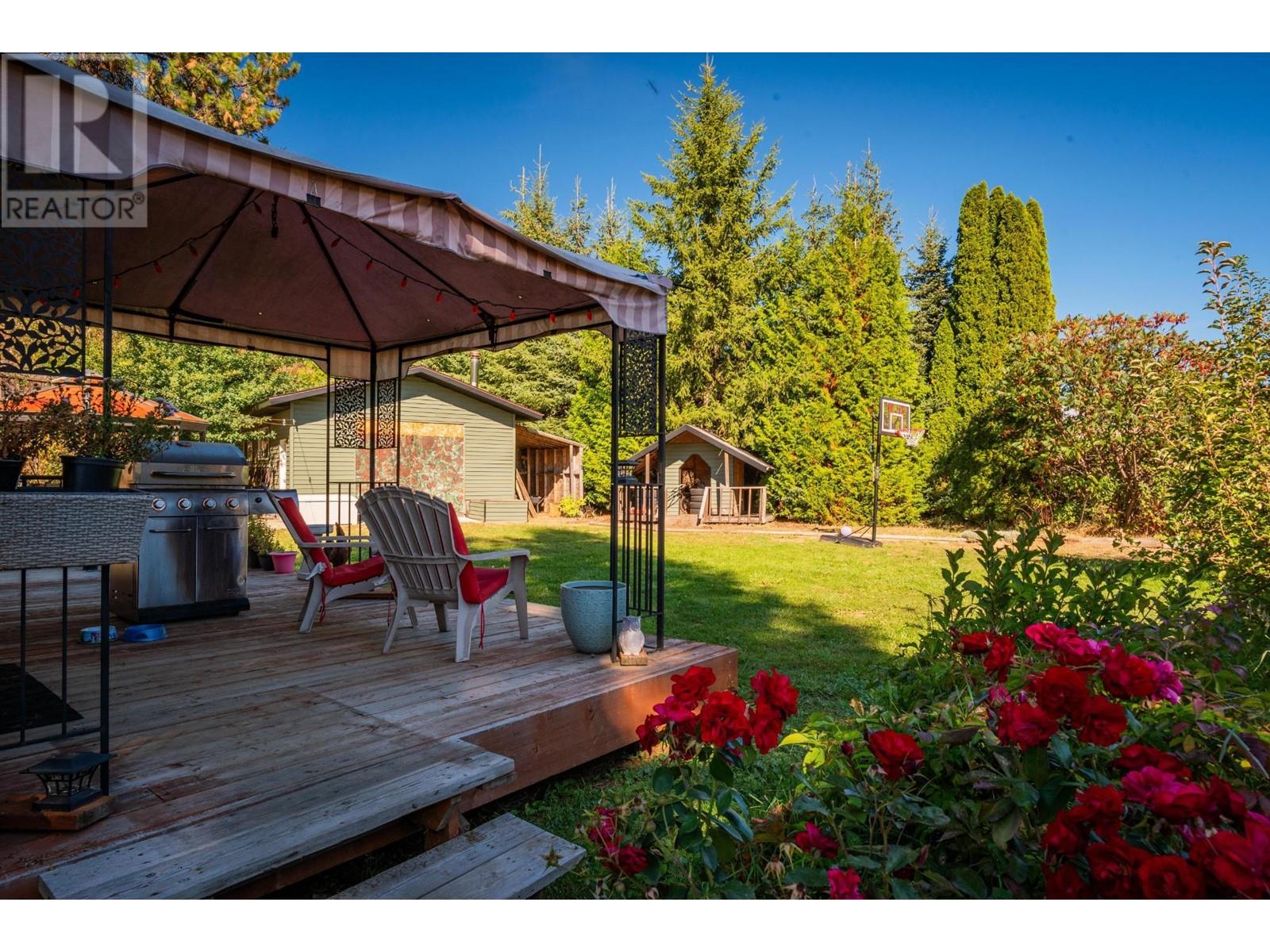625 11th Avenue, Montrose, British Columbia  V0G 1P0 - Photo 41 - 10338200