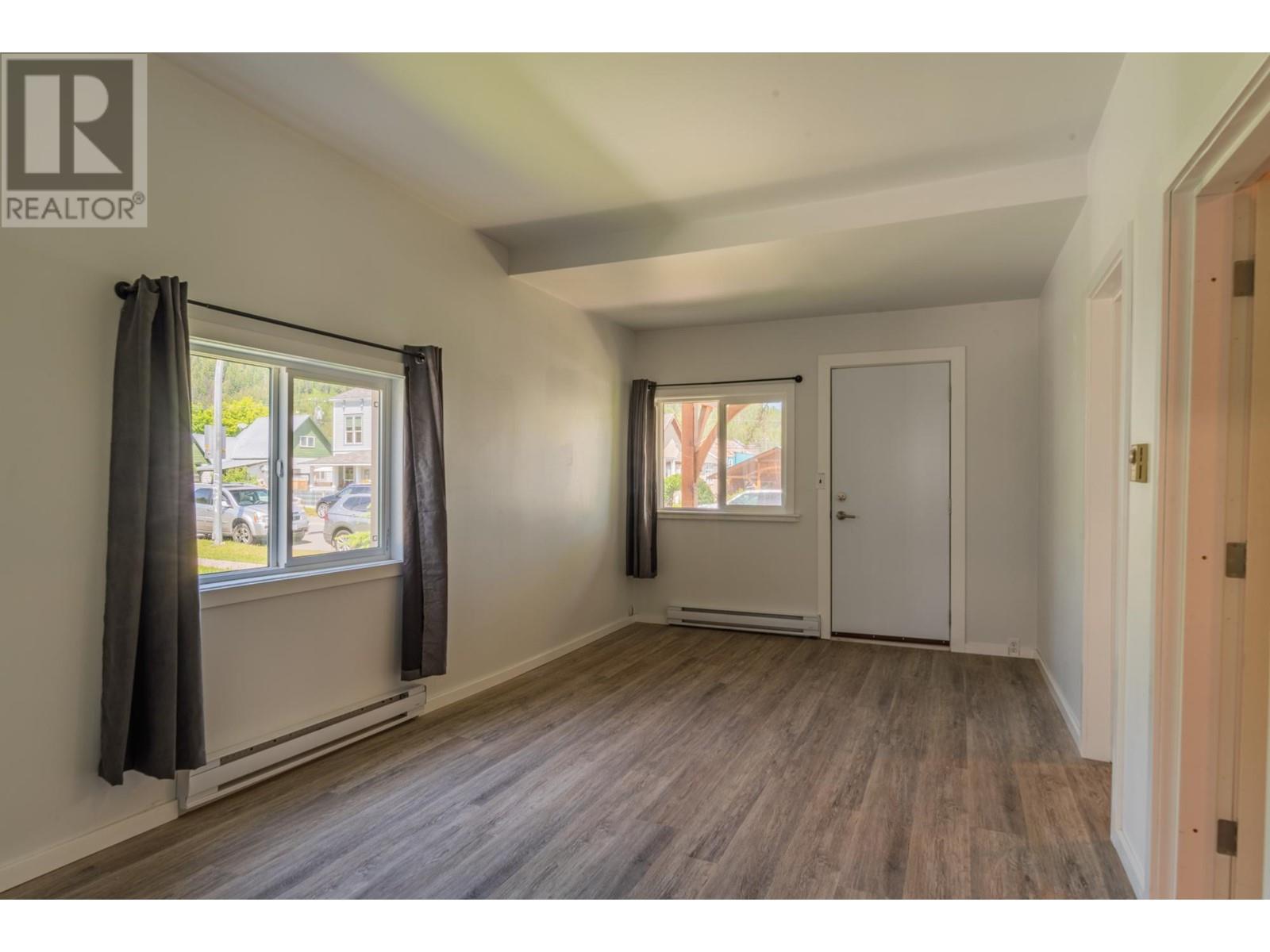411 A Avenue, Kaslo, British Columbia  V0G 1M0 - Photo 13 - 10337374