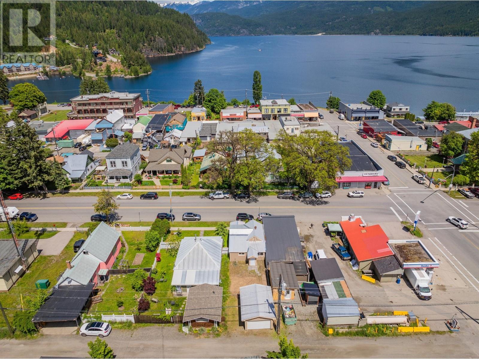 411 A Avenue, Kaslo, British Columbia  V0G 1M0 - Photo 2 - 10337374