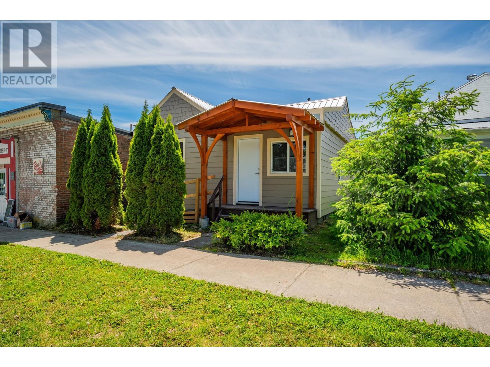 411 A Avenue, Kaslo, British Columbia  V0G 1M0 - Photo 4 - 10337374