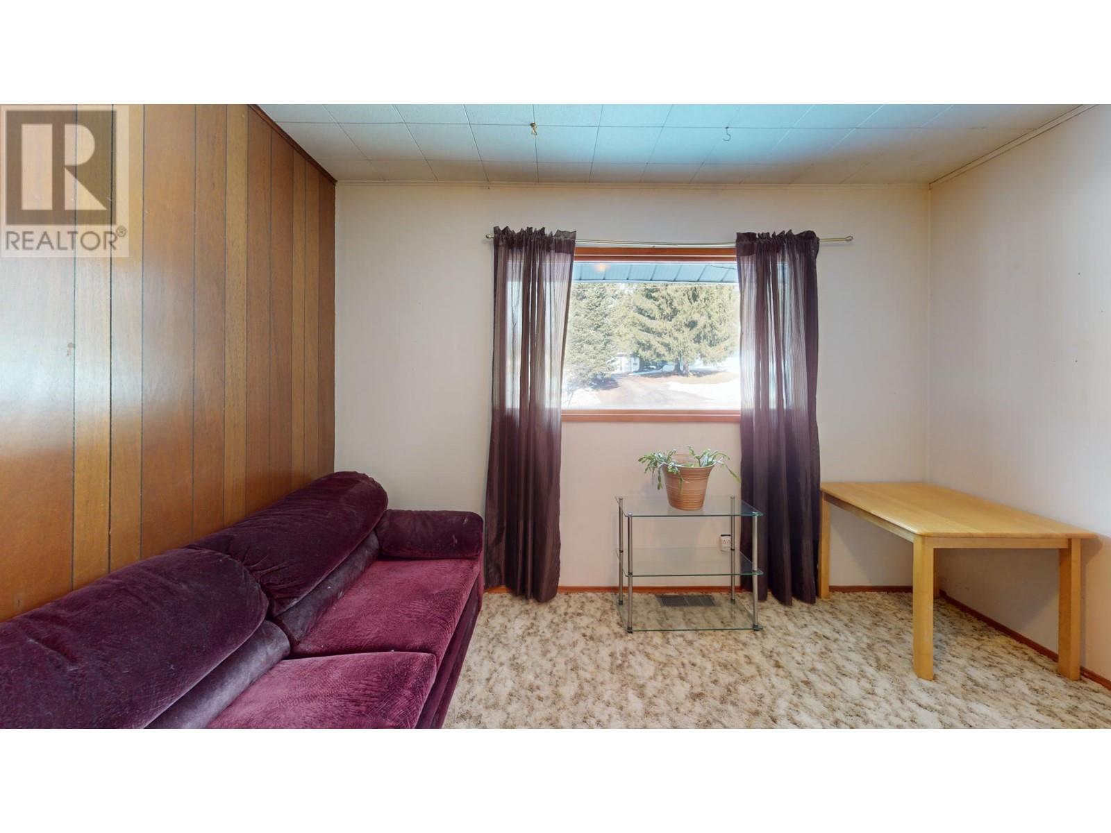 99 Tamarac Avenue, Fruitvale, British Columbia  V0G 1L0 - Photo 19 - 10334747