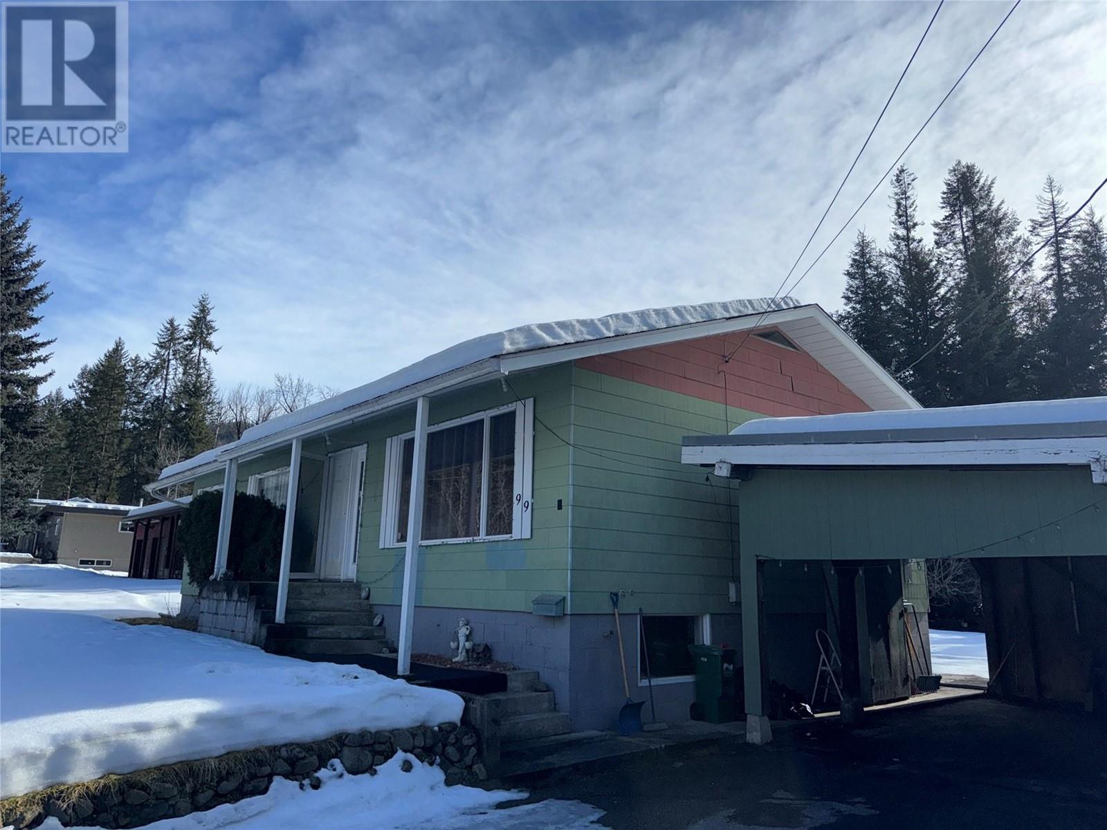 99 Tamarac Avenue, Fruitvale, British Columbia  V0G 1L0 - Photo 3 - 10334747