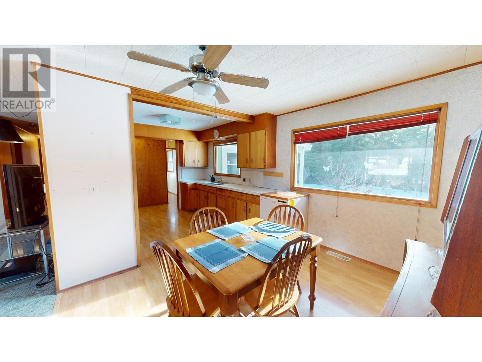 99 Tamarac Avenue, Fruitvale, British Columbia  V0G 1L0 - Photo 8 - 10334747