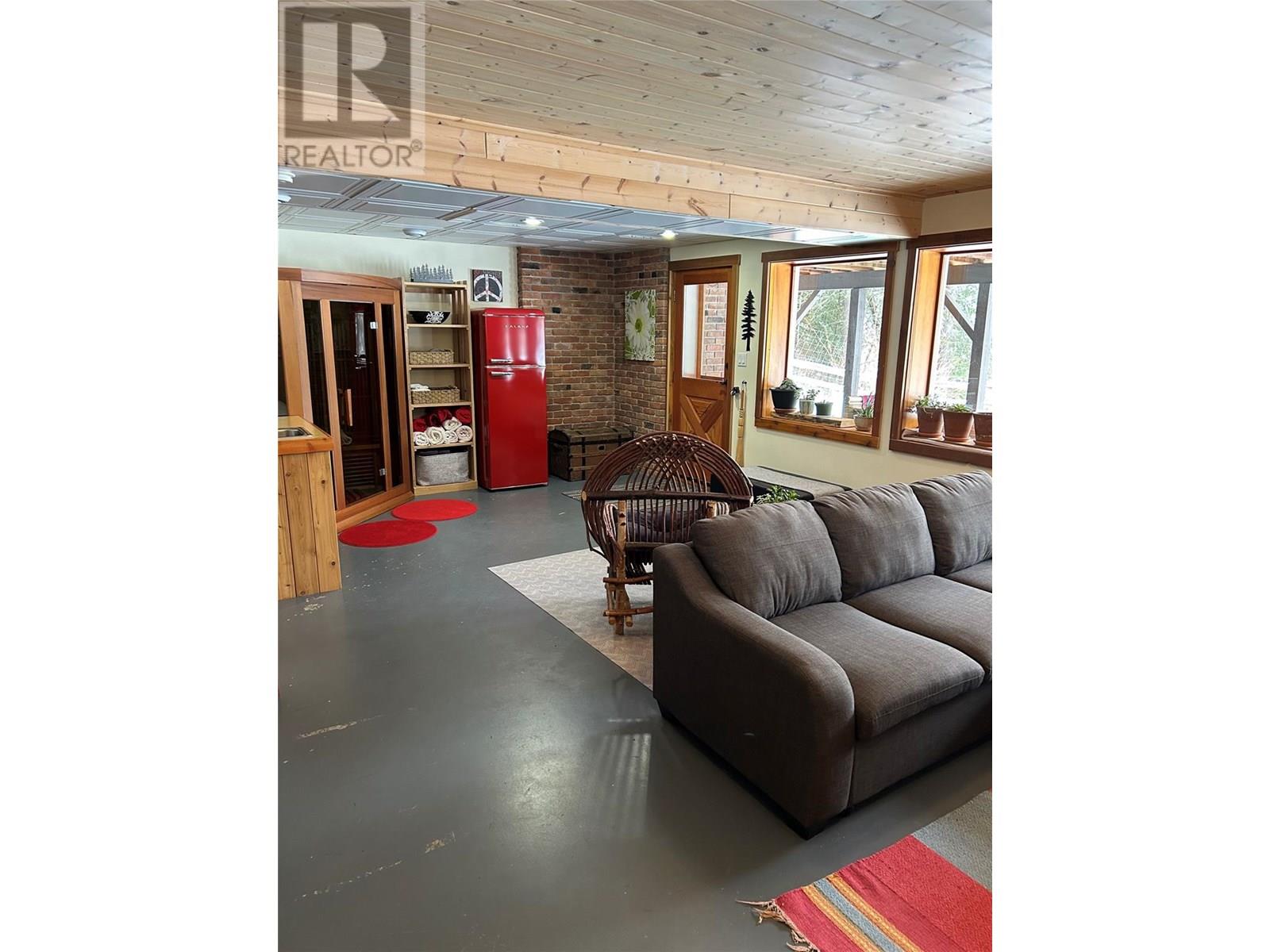 3306 Krestova Road, Krestova, British Columbia  V0G 1H2 - Photo 72 - 10338280