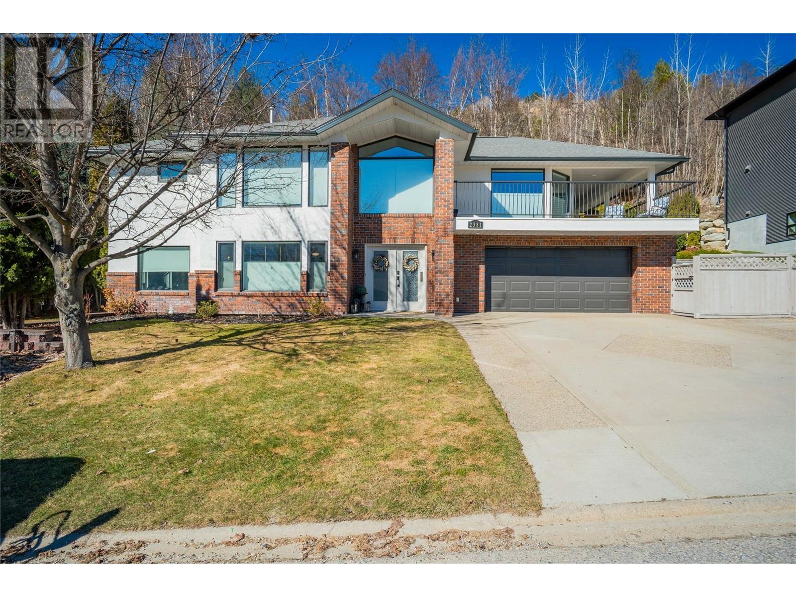 2381 Mcbride Street, Trail, British Columbia  V1R 3A6 - Photo 1 - 10338018