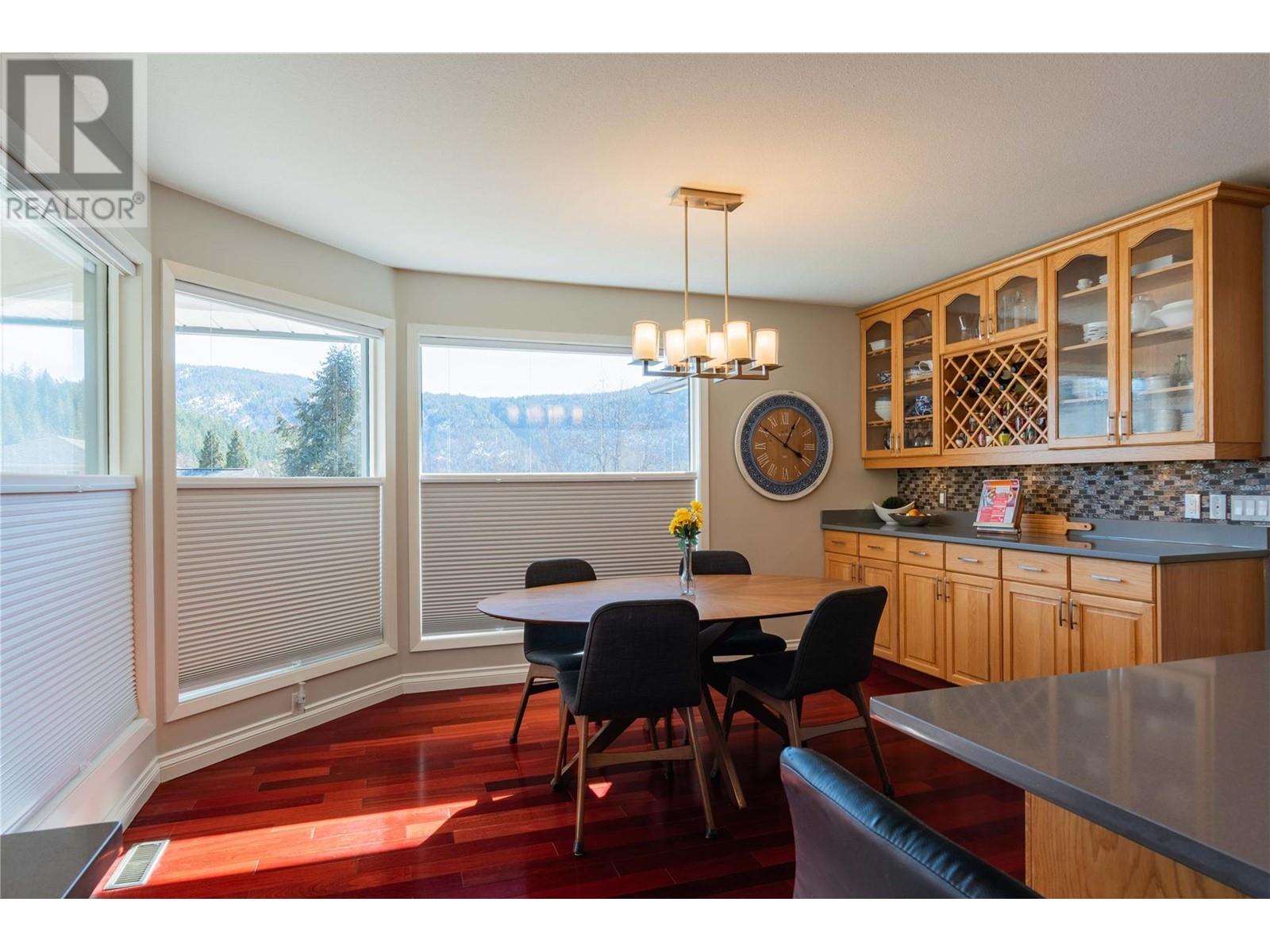 2381 Mcbride Street, Trail, British Columbia  V1R 3A6 - Photo 14 - 10338018