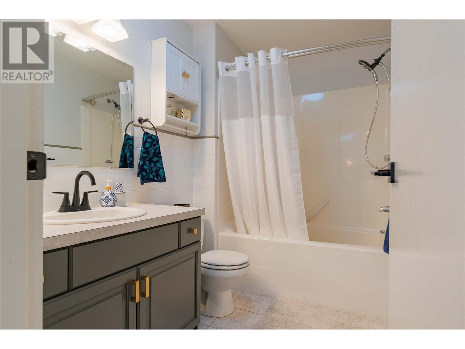 2381 Mcbride Street, Trail, British Columbia  V1R 3A6 - Photo 25 - 10338018