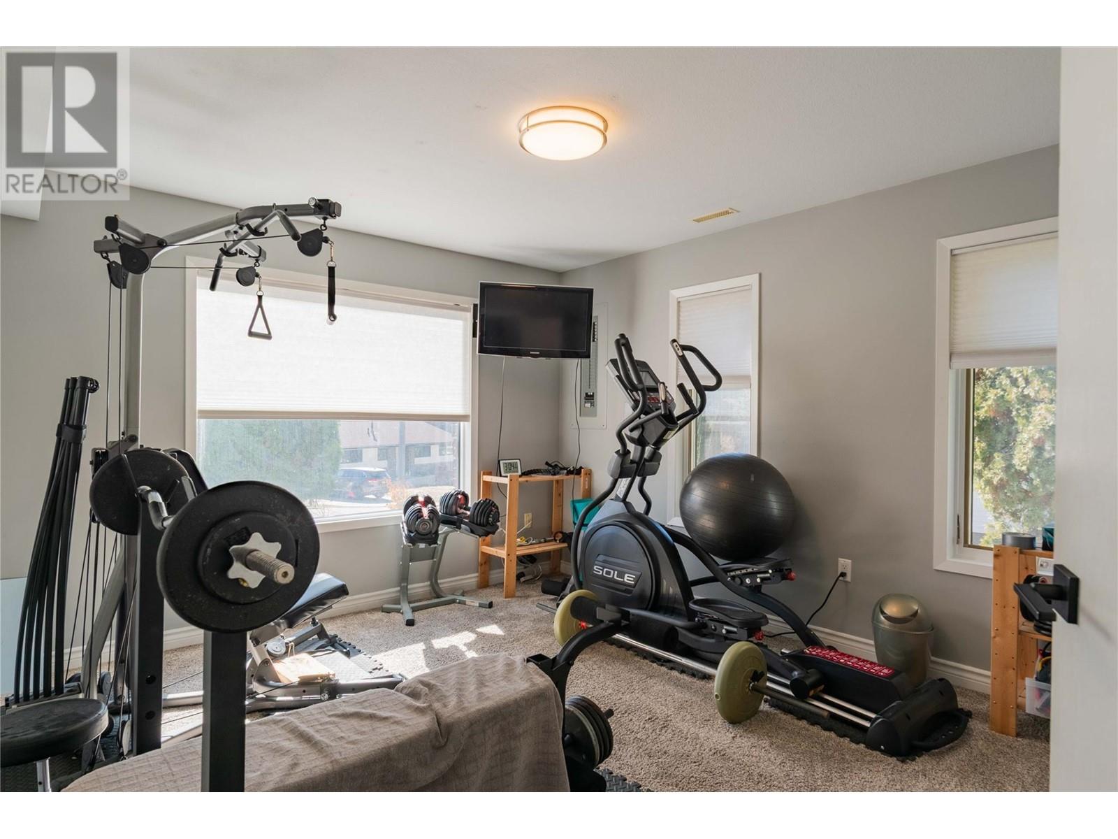 2381 Mcbride Street, Trail, British Columbia  V1R 3A6 - Photo 28 - 10338018