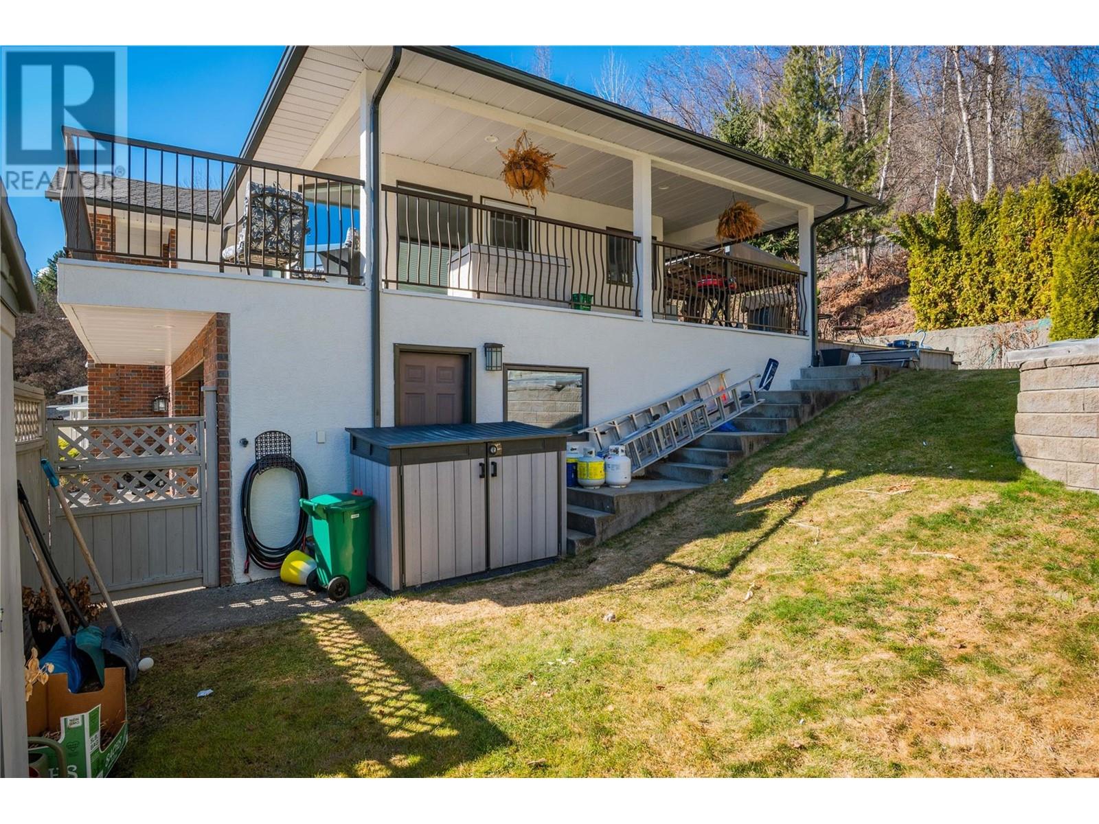 2381 Mcbride Street, Trail, British Columbia  V1R 3A6 - Photo 38 - 10338018