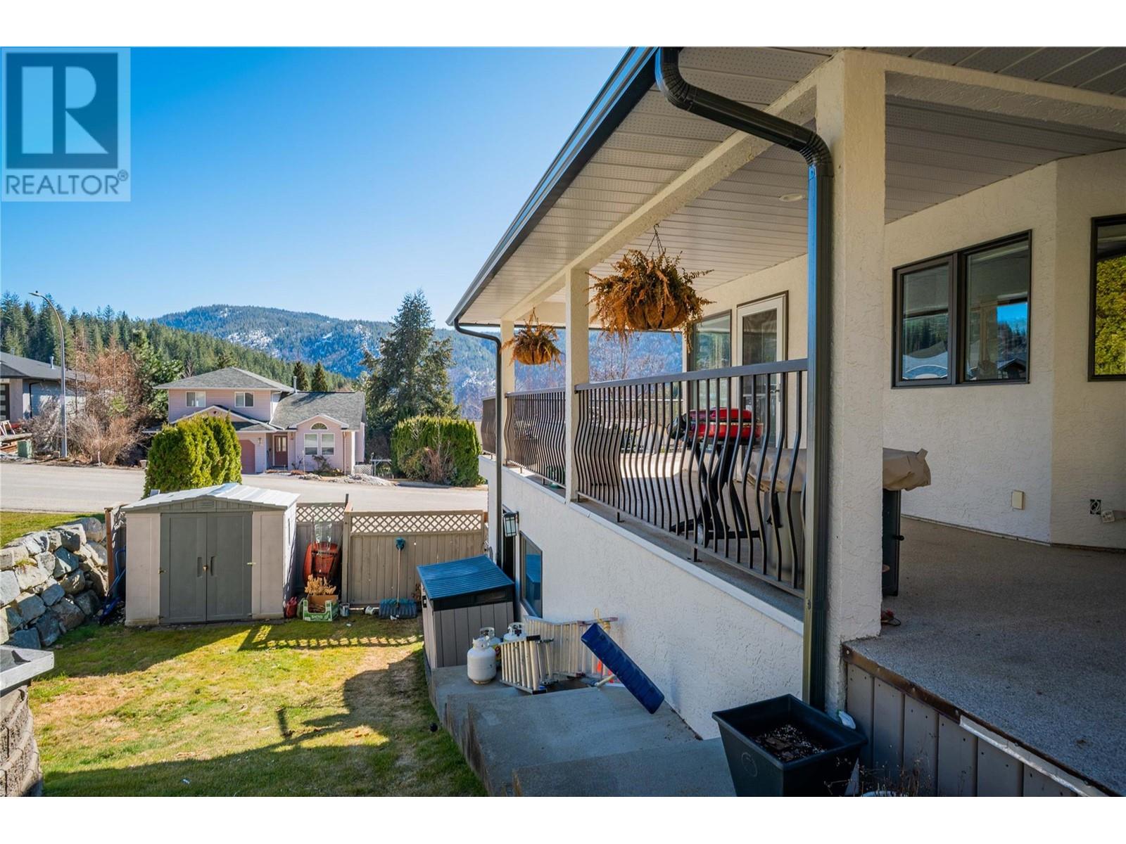 2381 Mcbride Street, Trail, British Columbia  V1R 3A6 - Photo 39 - 10338018