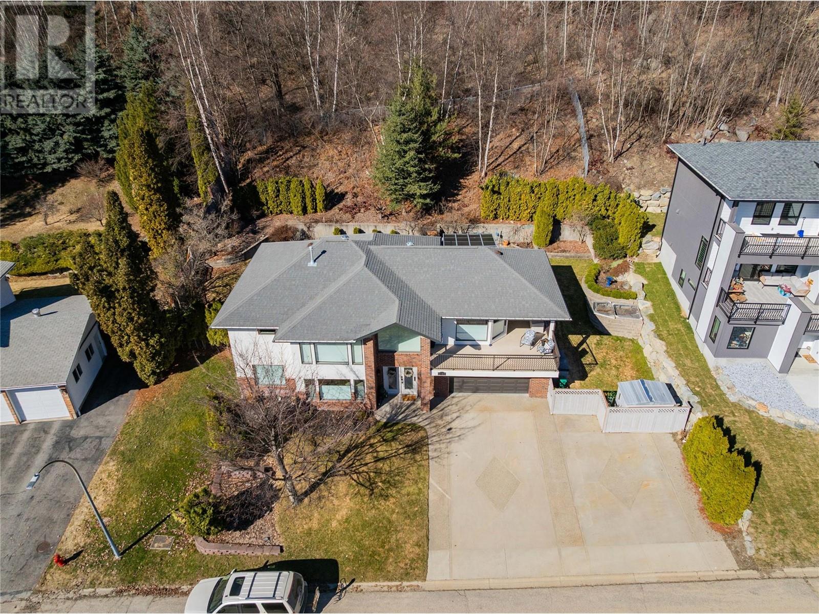 2381 Mcbride Street, Trail, British Columbia  V1R 3A6 - Photo 42 - 10338018