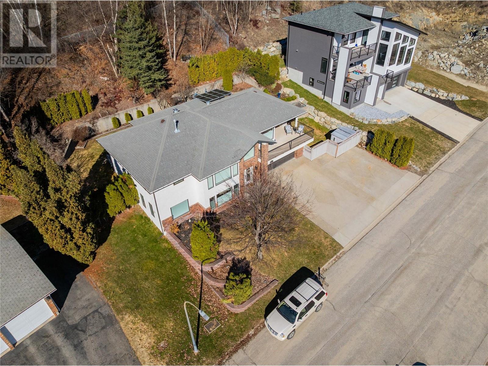 2381 Mcbride Street, Trail, British Columbia  V1R 3A6 - Photo 43 - 10338018