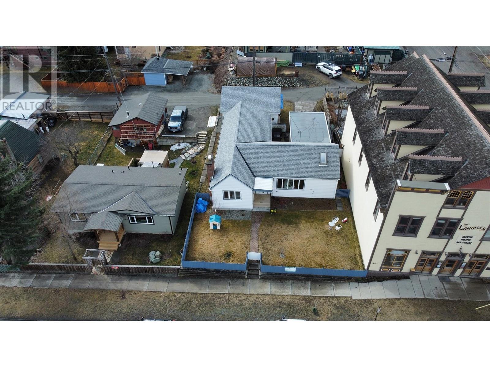 443 A Avenue, Kaslo, British Columbia  V0G 1M0 - Photo 3 - 10337912