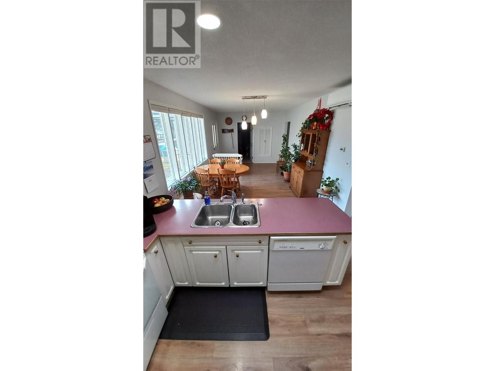 443 A Avenue, Kaslo, British Columbia  V0G 1M0 - Photo 9 - 10337912