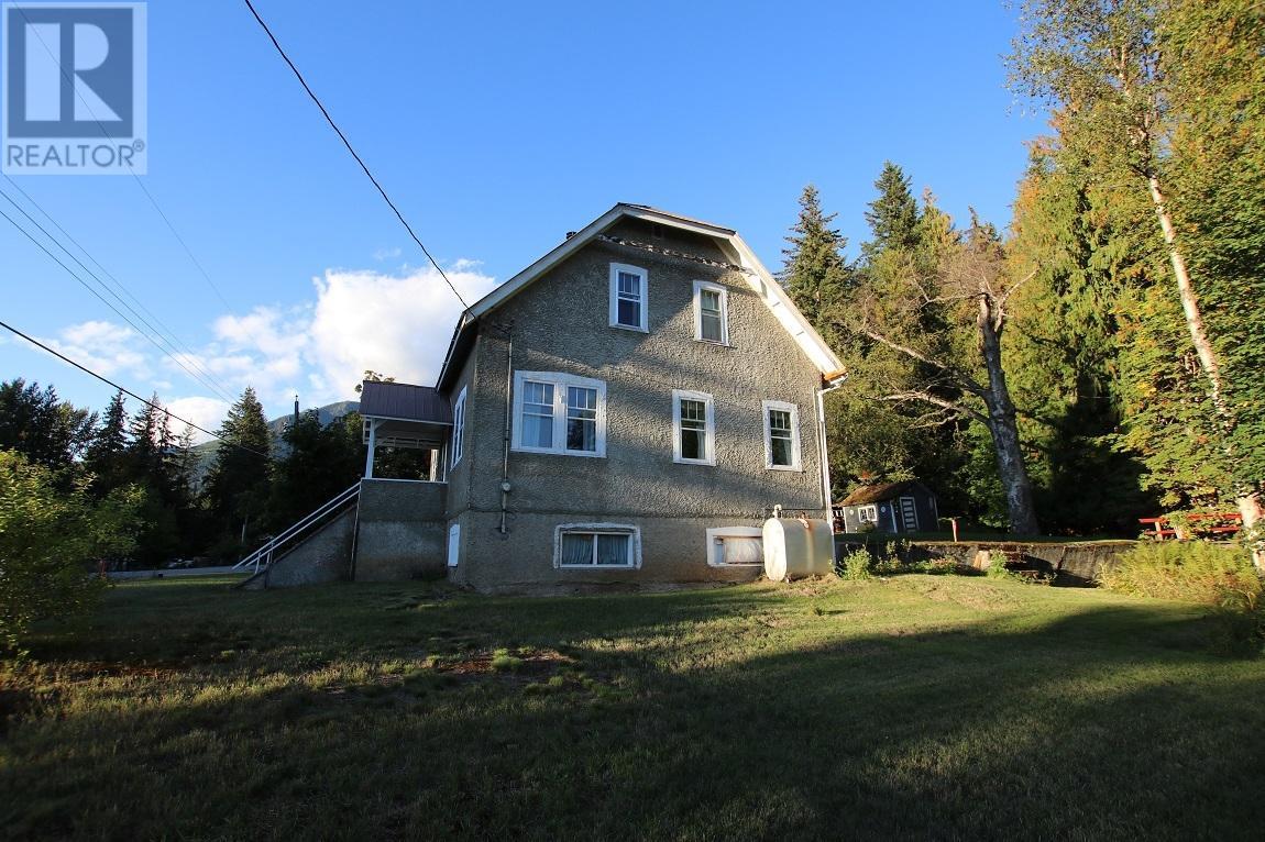 431 Alexander Road, Nakusp, British Columbia  V0G 1R1 - Photo 11 - 10339223